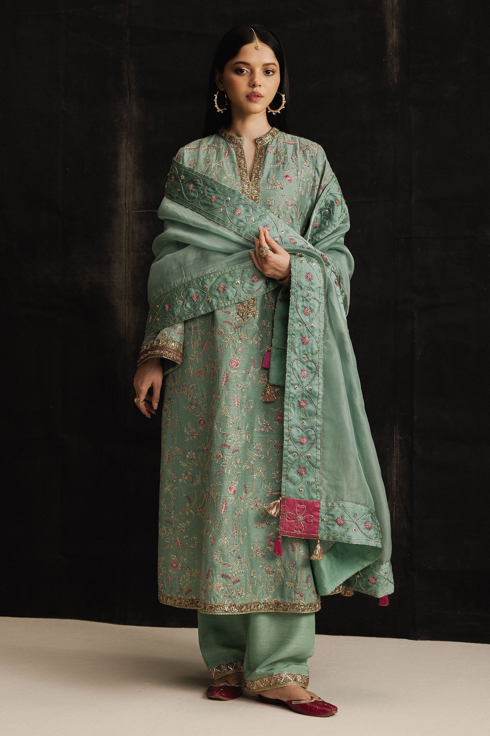 Zara Shahjahan | Studio Portraits | Anaya