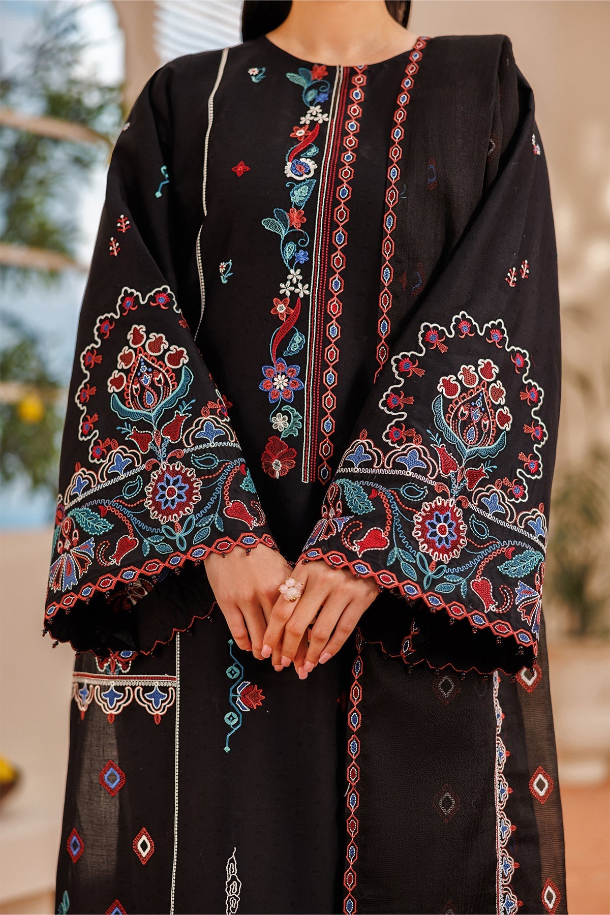 Baroque | Embroidered Lawn | SF-4391