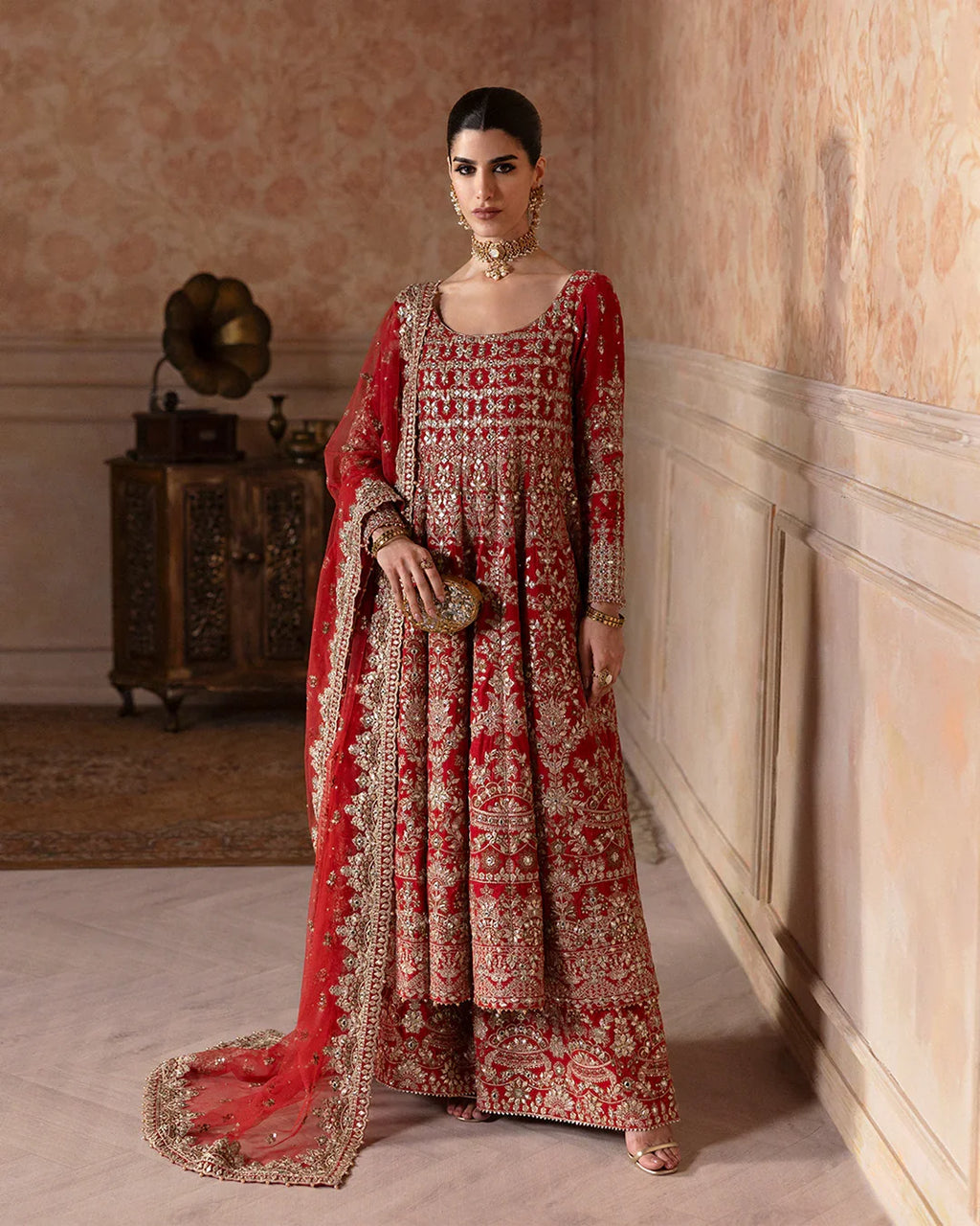 Faiza saqlain | Ismene formals | Savina