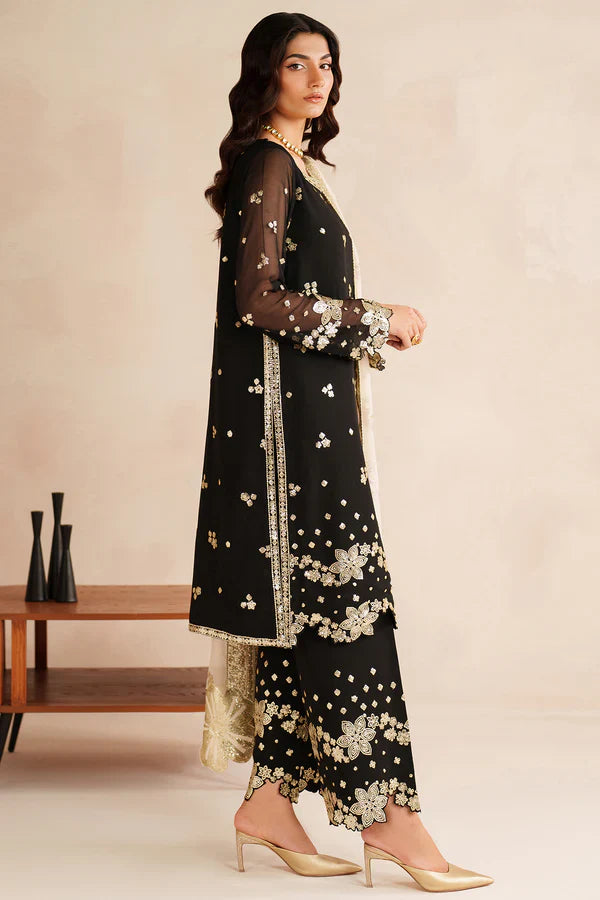 Farasha | STITCHED FORMALS ’26 | Gold Shadow