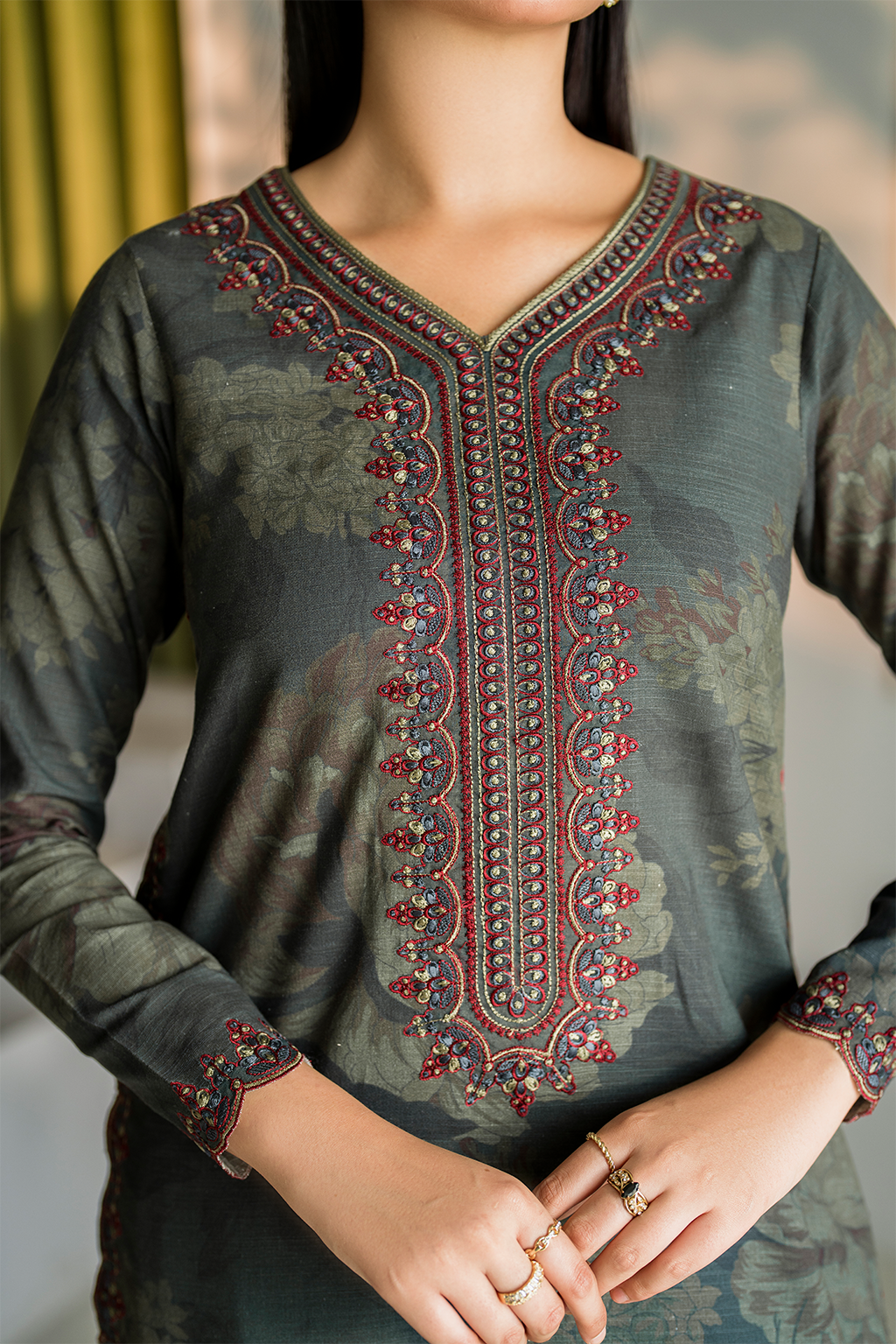Iznik | Ready to Wear | IP-262