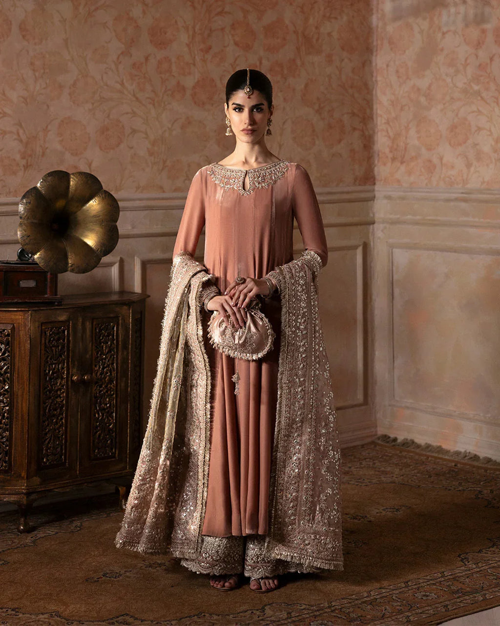 Faiza saqlain | Ismene formals | Averna