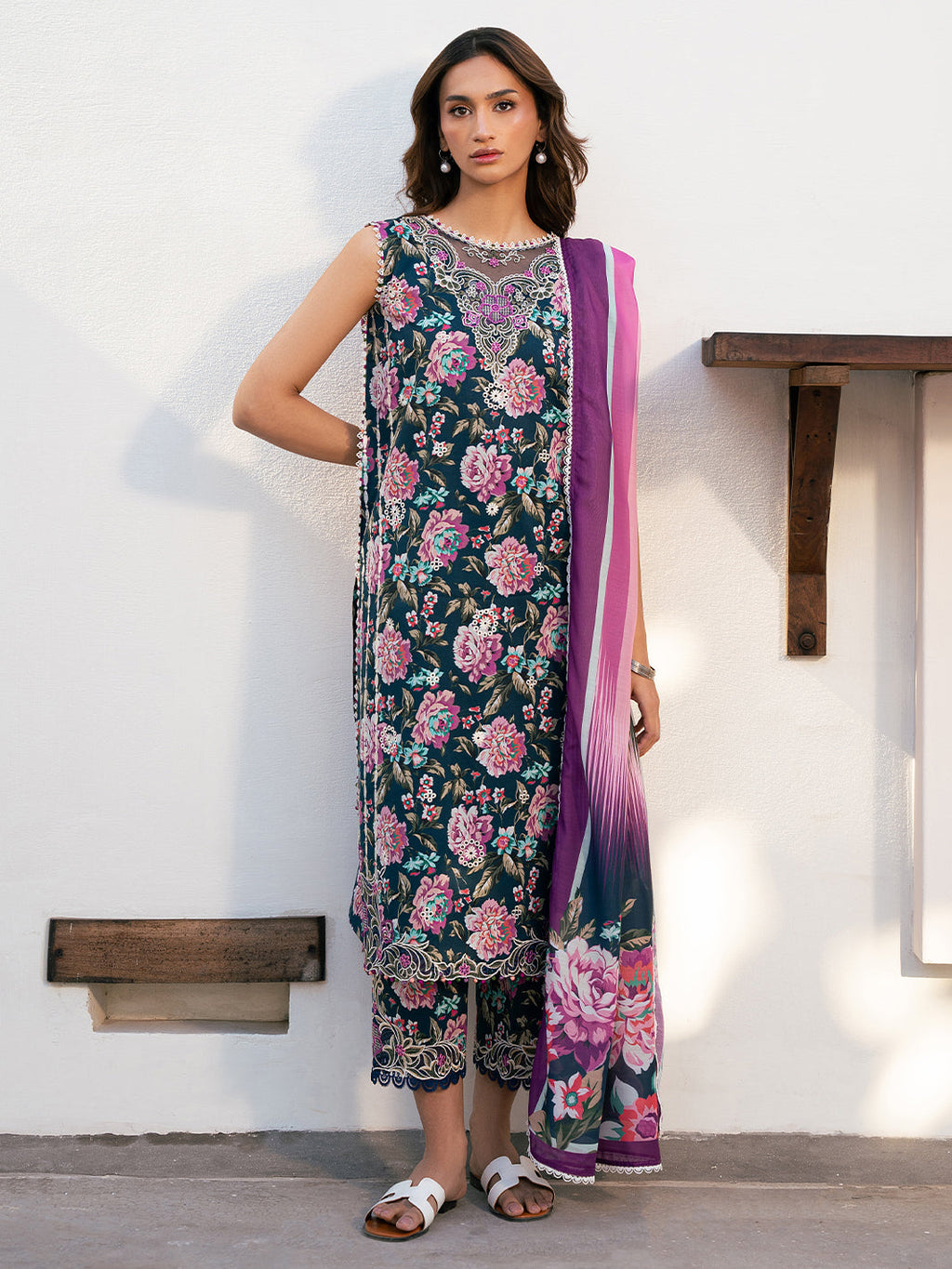 Bin Ilyas | Hazel Printed Lawn 25 | 2076 - A