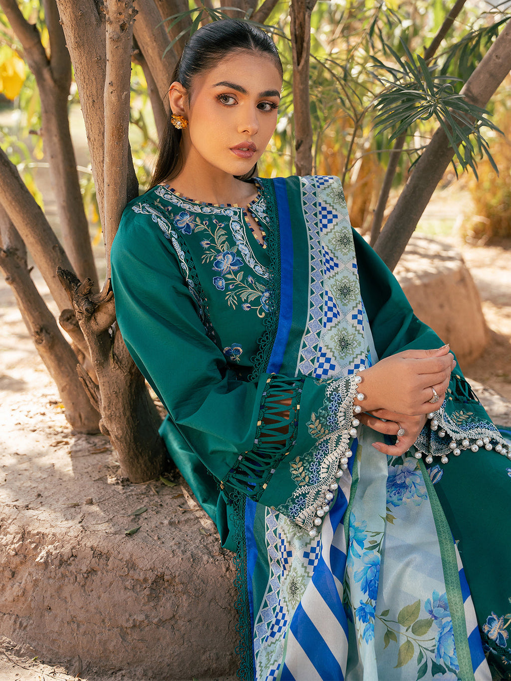 Bin Ilyas | Hazel Printed Lawn 25 | 2077 - A