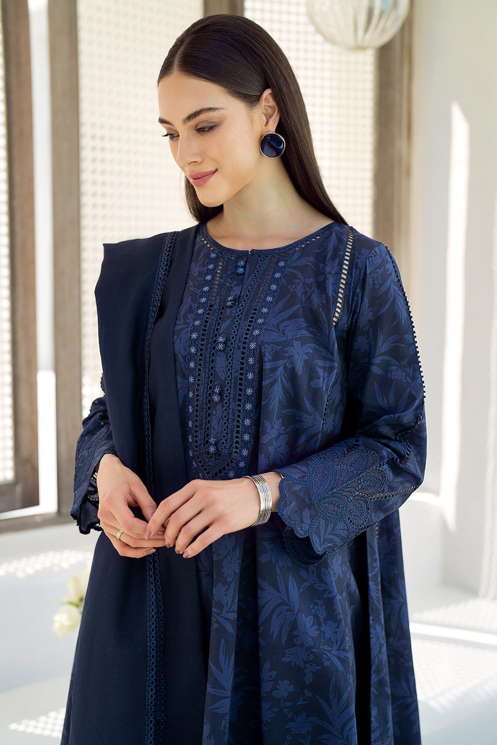 Baroque | Embroidered Lawn | SF-544