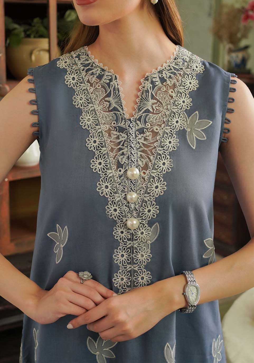 Zarqash | Tresor Luxury Lawn 24 | ZQT 004 THISTLE - Riwayat-e-khas