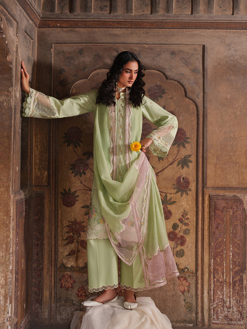 Binilyas | Suroor Eid Pret 26 | 243-A
