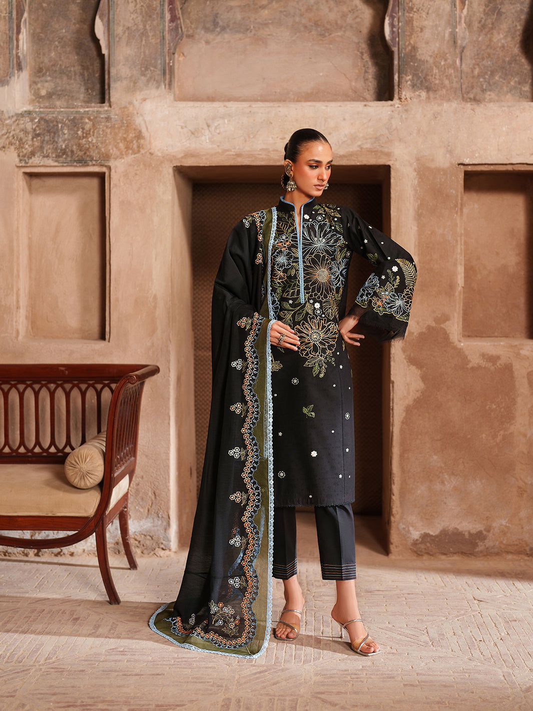 Binilyas | Suroor Eid Pret 26 | 244-A