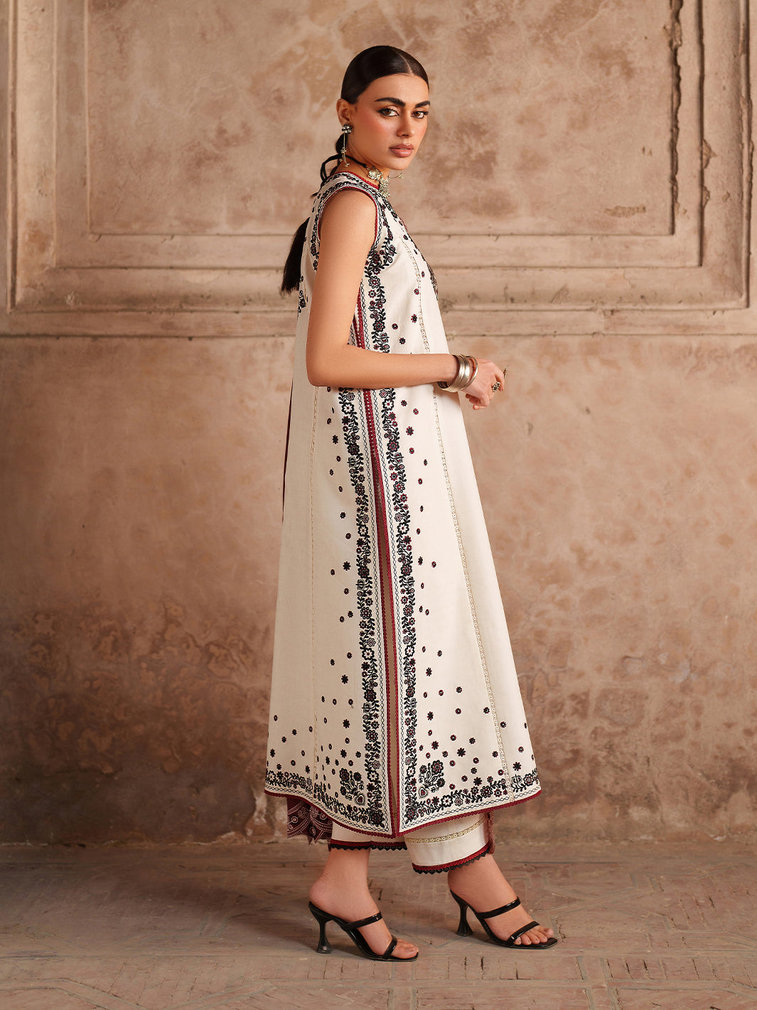 Binilyas | Suroor Eid Pret 26 |245-A