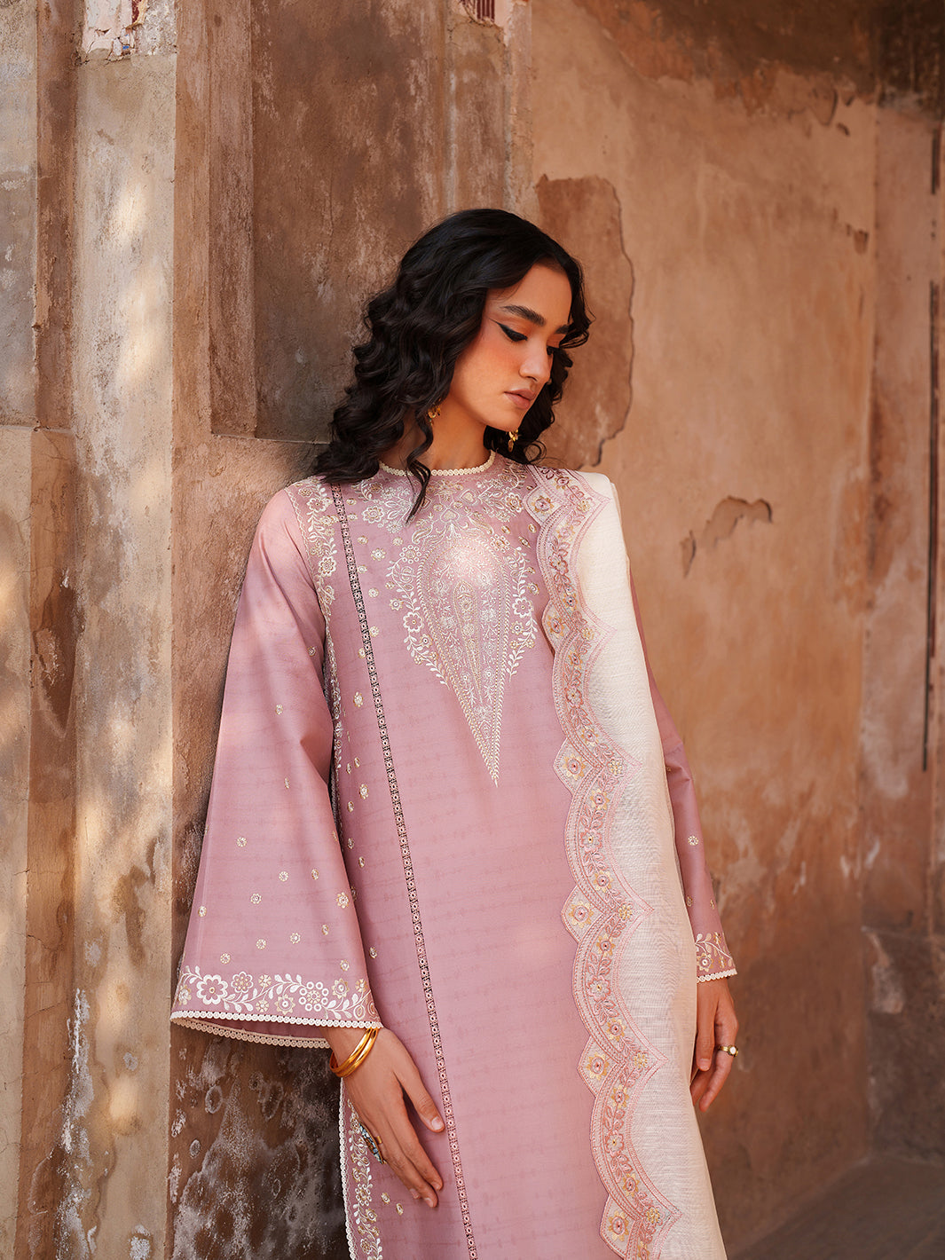 Binilyas | Suroor Eid Pret 26 | 245-B