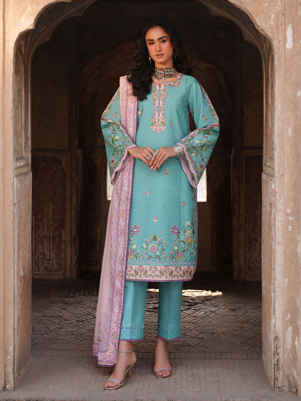 Binilyas | Suroor Eid Pret 26 | 247-A