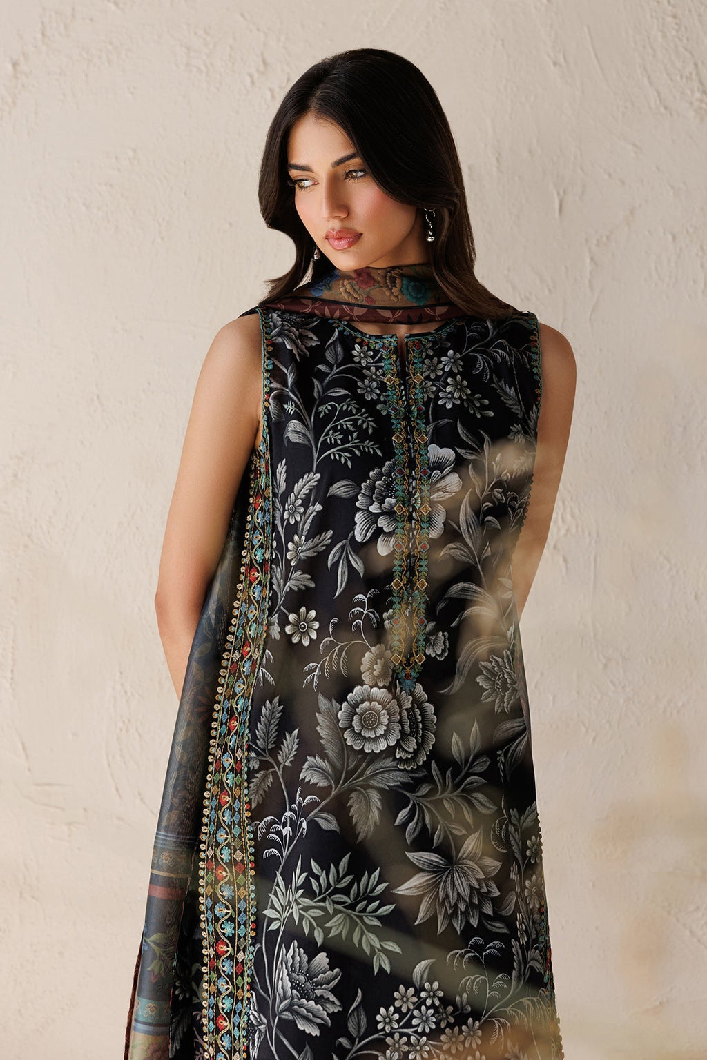 Baroque | Embroidered Lawn | SF-4516