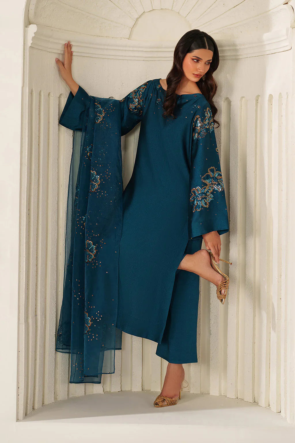 Iznik | Festive Formals | UE-616 Embroidered Ramen Silk