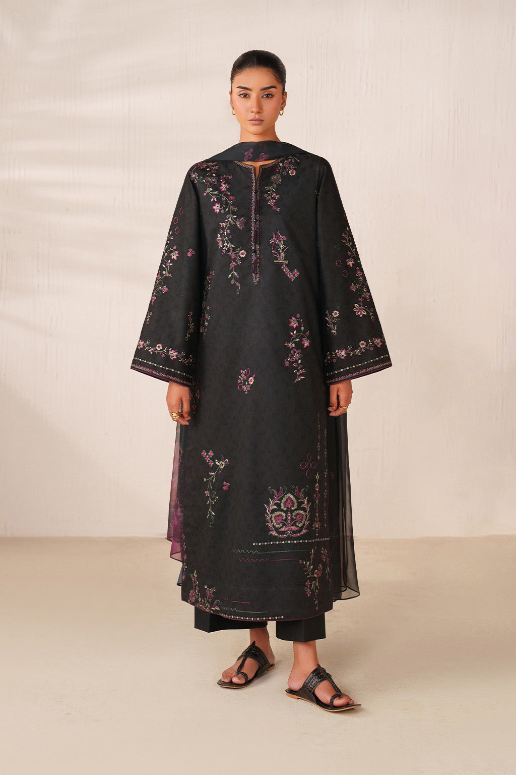 Iznik | Ramadan Edit | UE-595 Embroidered Lawn