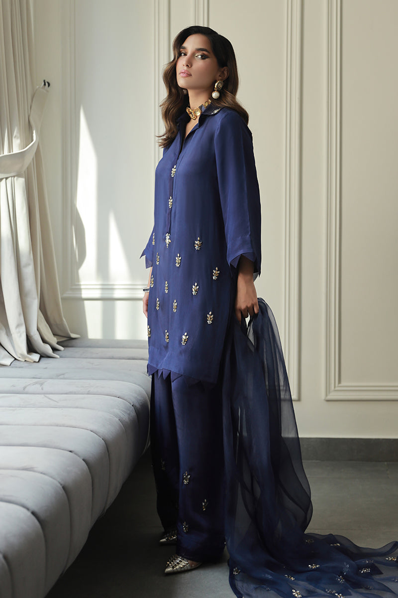 Wardha Saleem | Luxury Pret Traditional Wear | AMAVI - Riwayat-e-Khas