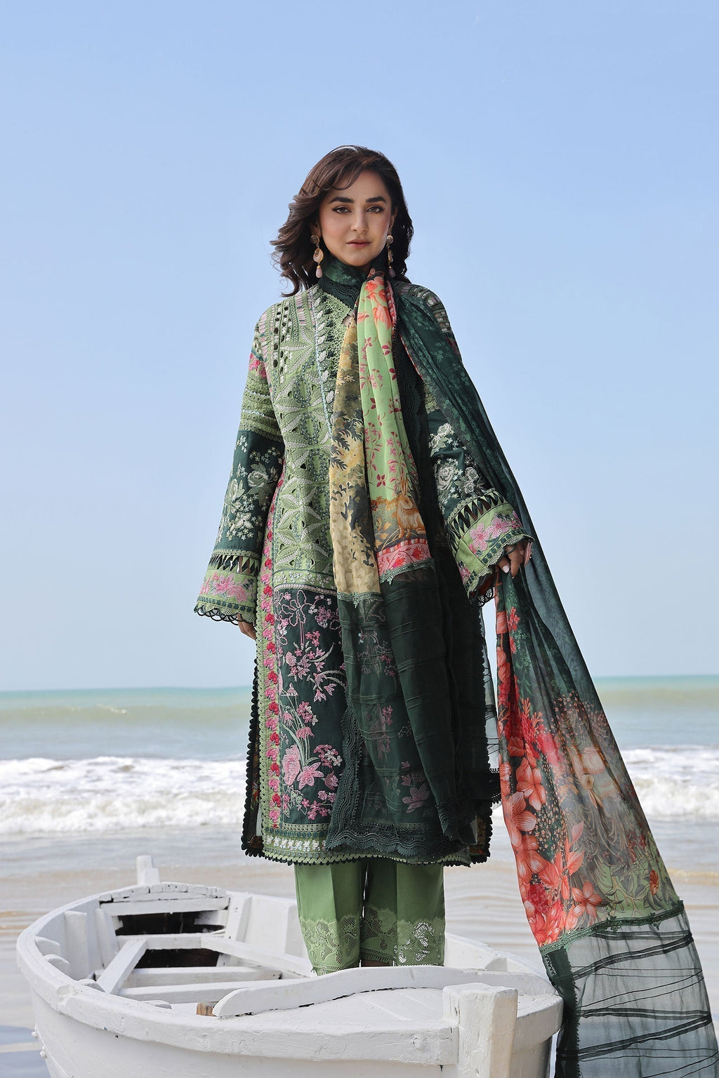 Maryam Hussain | Luxury Lawn 24 | GARDENIA - Riwayat-e-Khas