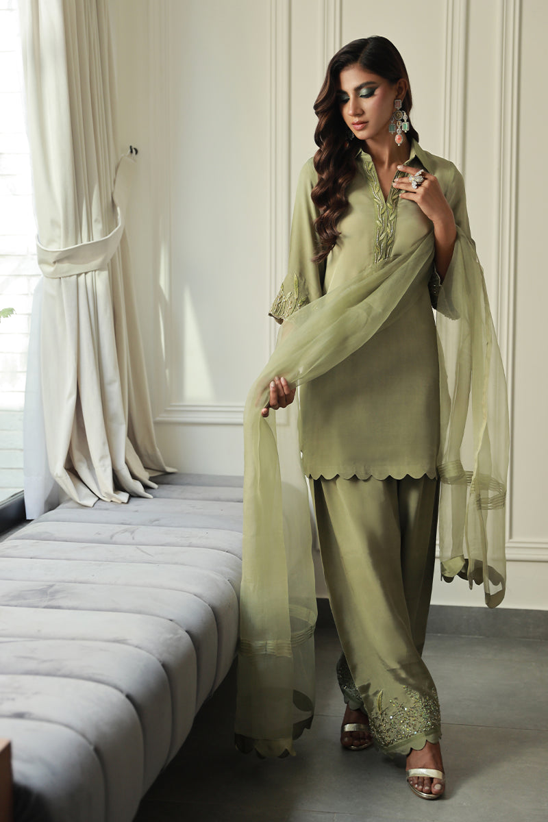 Wardha Saleem | Luxury Pret Traditional Wear | IARA - Riwayat-e-Khas