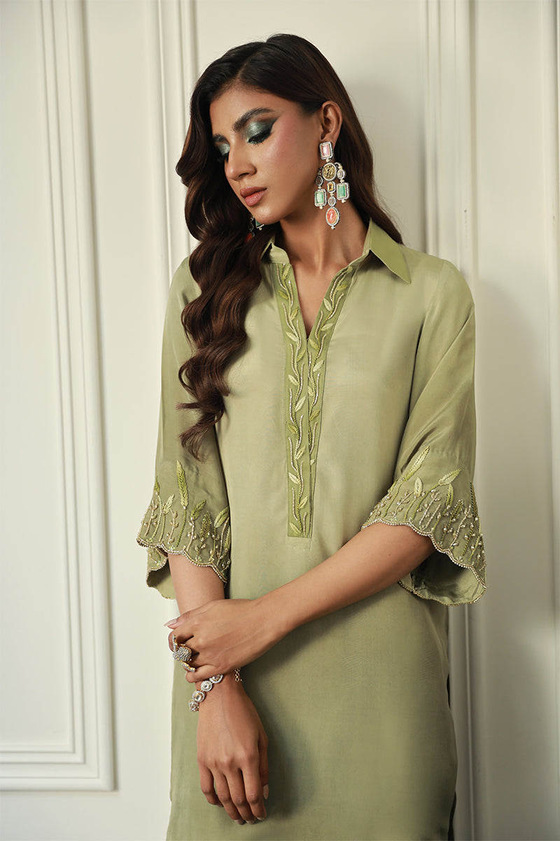 Wardha Saleem | Luxury Pret Traditional Wear | IARA - Riwayat-e-Khas