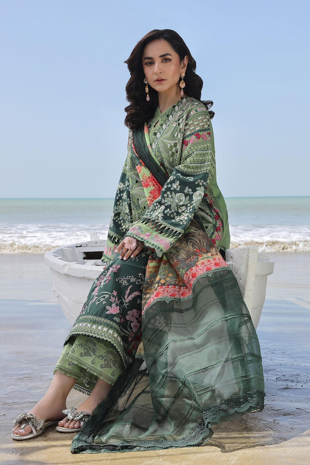 Maryam Hussain | Luxury Lawn 24 | GARDENIA - Riwayat-e-Khas