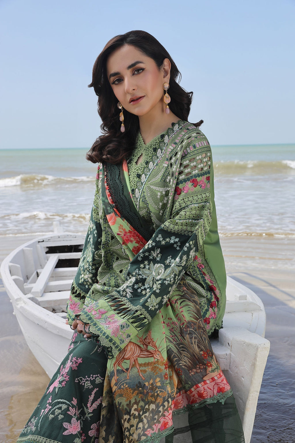 Maryam Hussain | Luxury Lawn 24 | GARDENIA - Riwayat-e-Khas