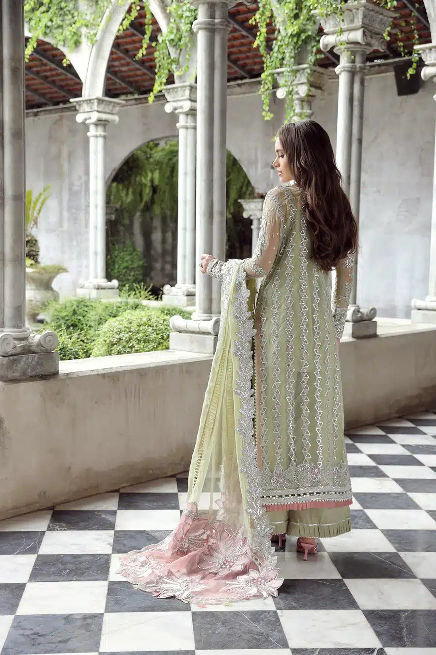Maryam Hussain | Raha Luxury Festive 23 | Nurey - Riwayat-e-Khas