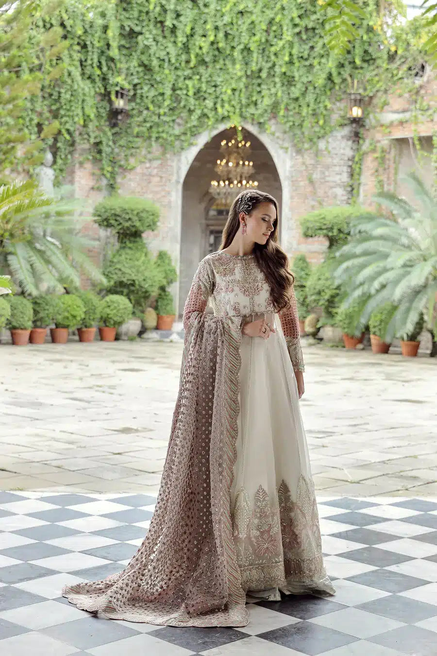 Maryam Hussain | Raha Luxury Festive 23 | Laleh - Riwayat-e-Khas