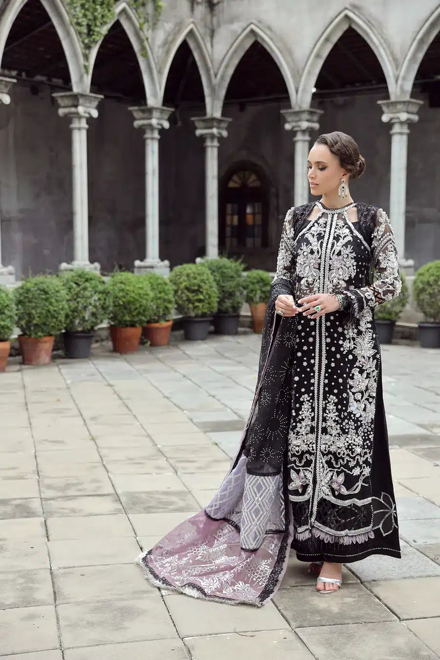 Maryam Hussain | Raha Luxury Festive 23 | Danisa - Riwayat-e-Khas
