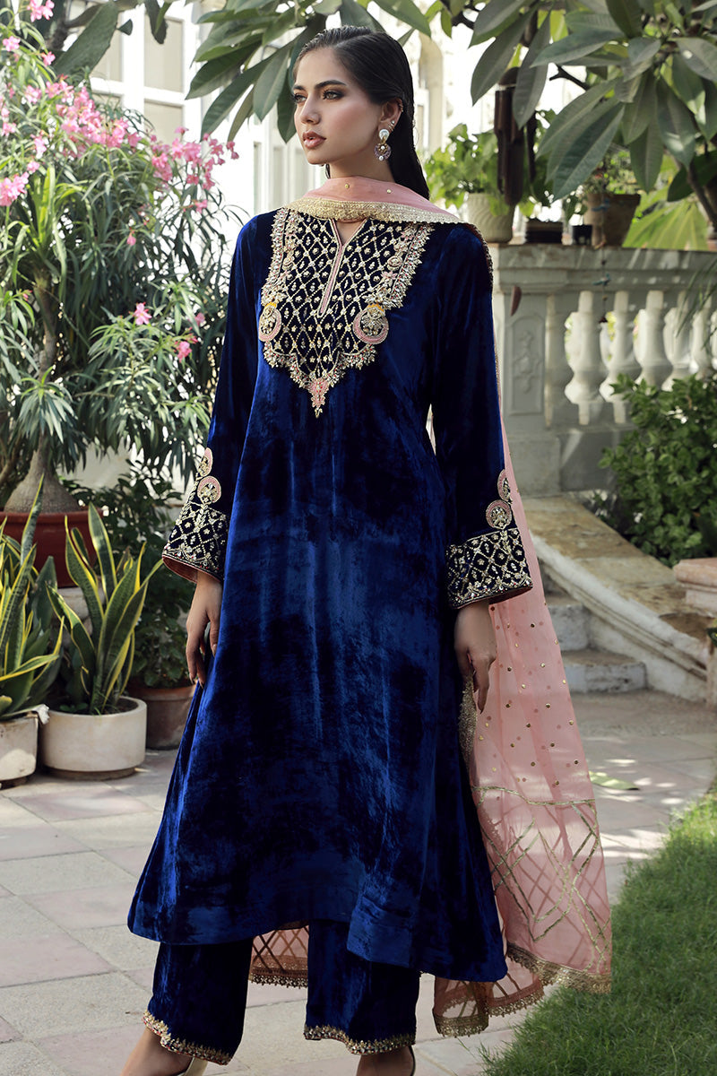 Sana Abbas | Velvet Formals | LOLITE - Riwayat-e-Khas