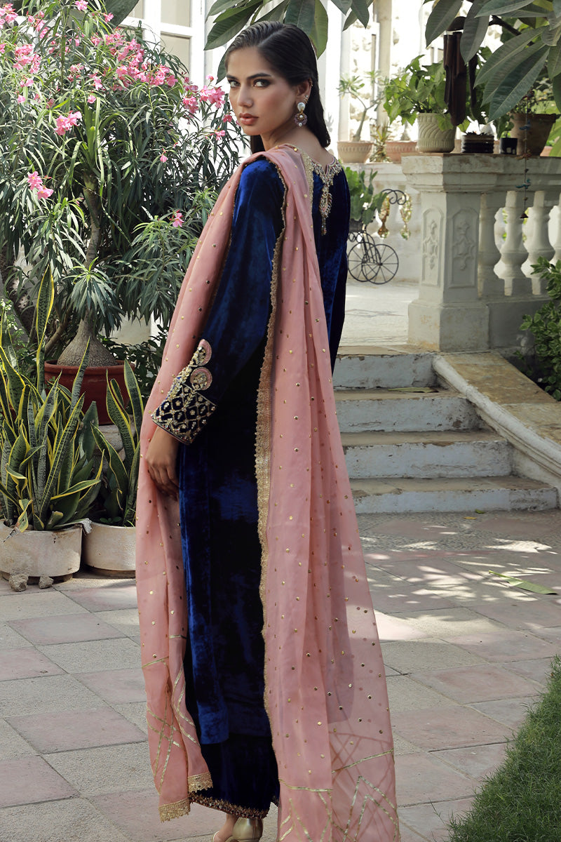 Sana Abbas | Velvet Formals | LOLITE - Riwayat-e-Khas