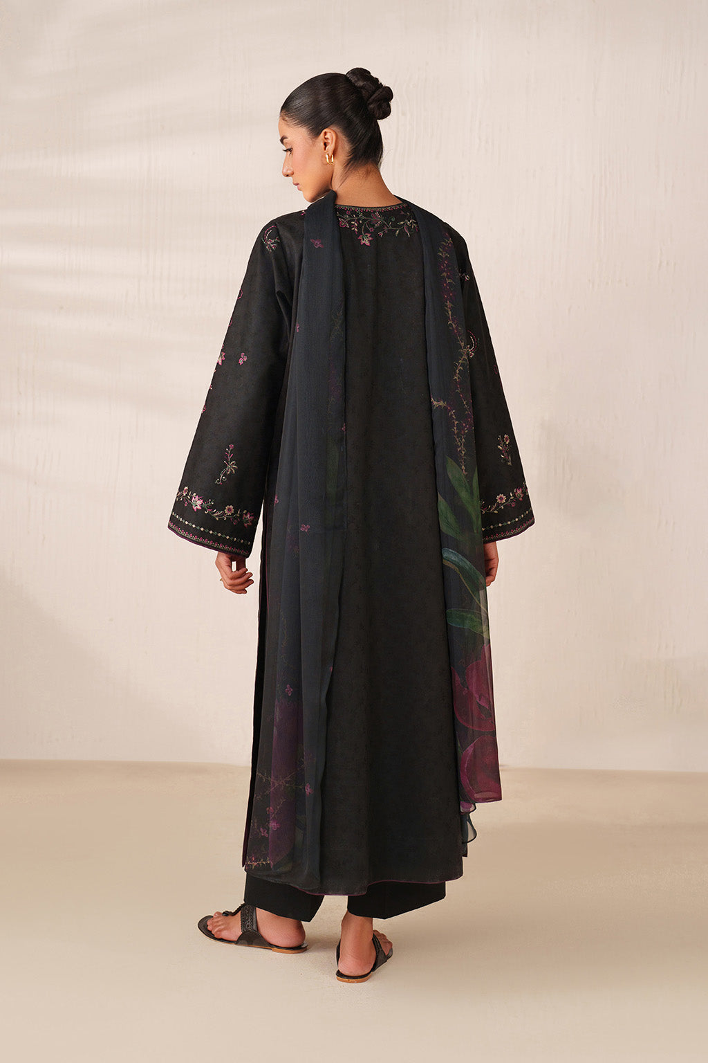 Iznik | Ramadan Edit | UE-595 Embroidered Lawn