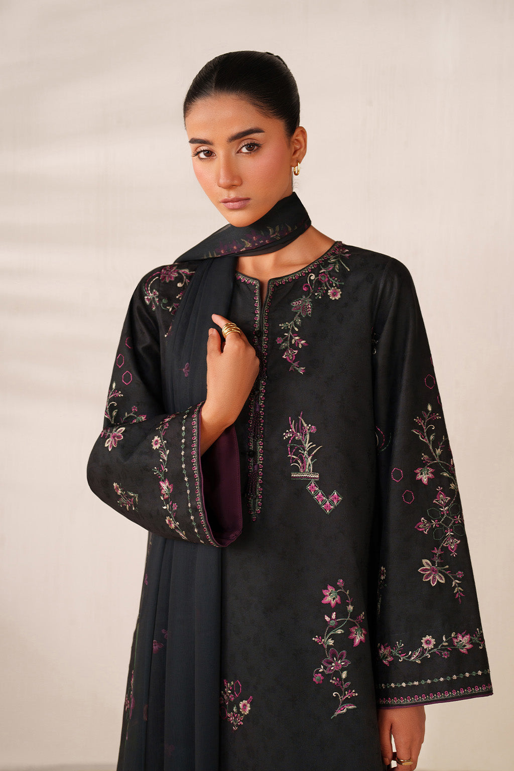 Iznik | Ramadan Edit | UE-595 Embroidered Lawn
