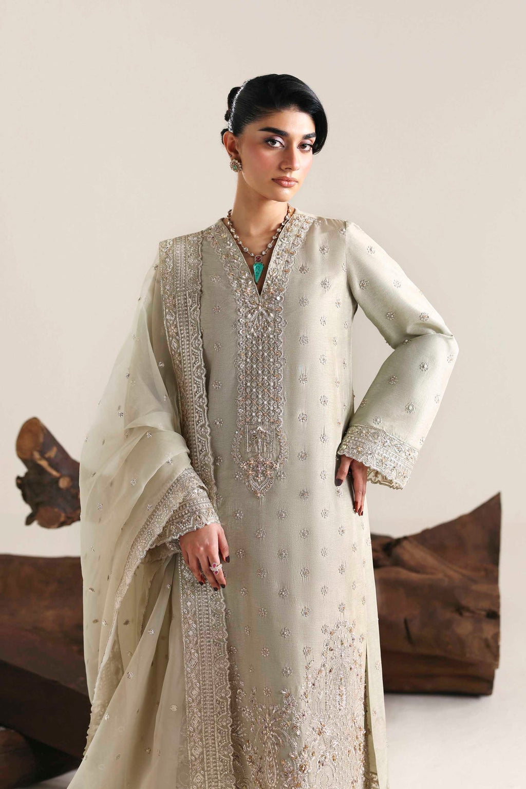 Akbar Aslam | Formal Pret | Aurex