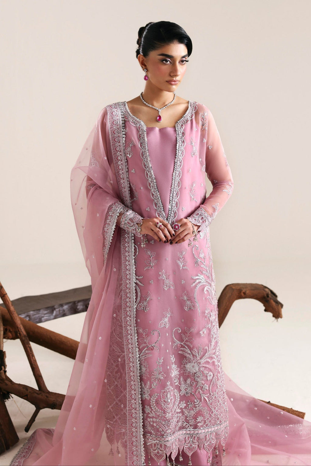 Akbar Aslam | Formal Pret | Vale