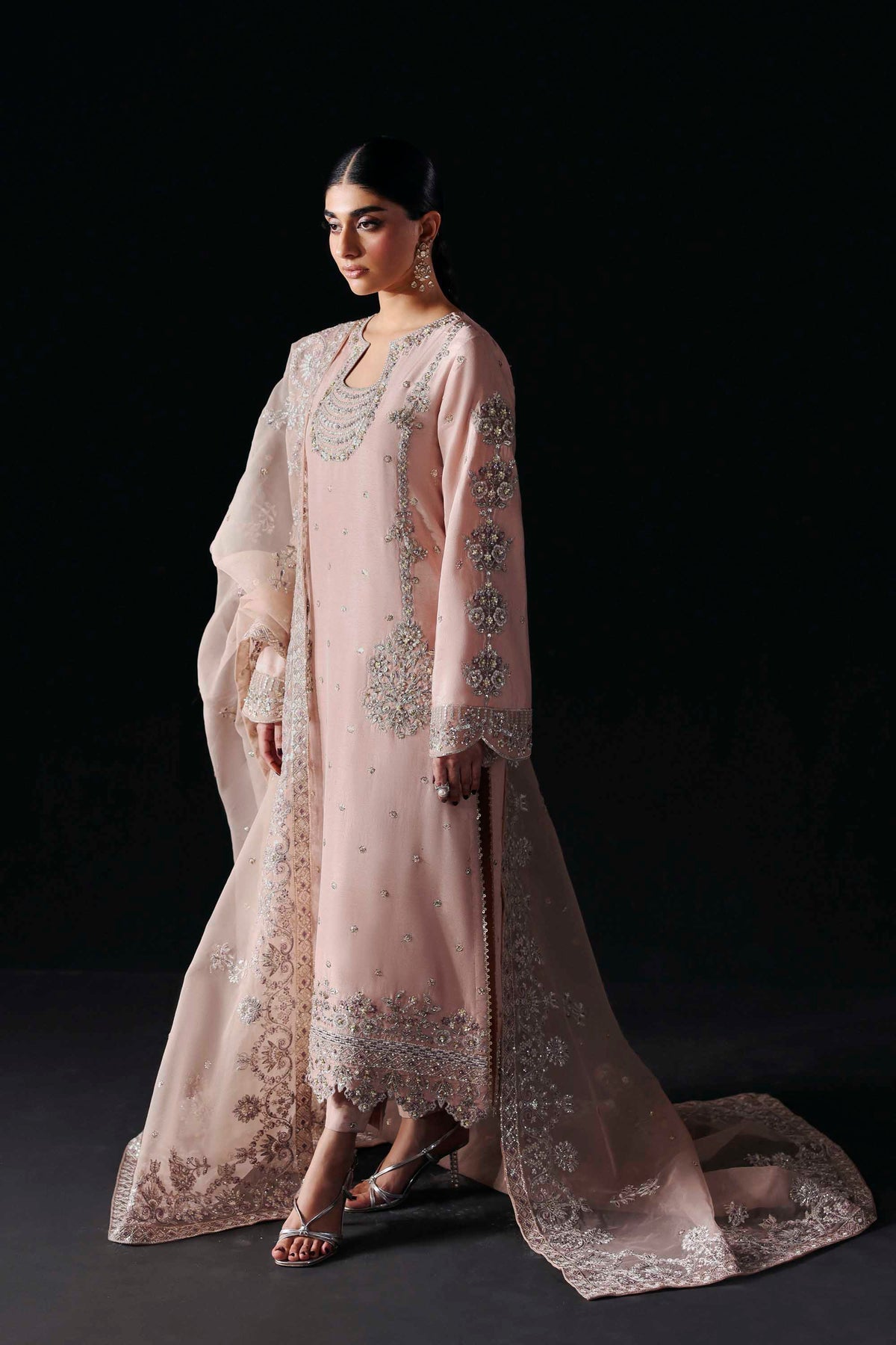 Akbar Aslam | Formal Pret | Avenor