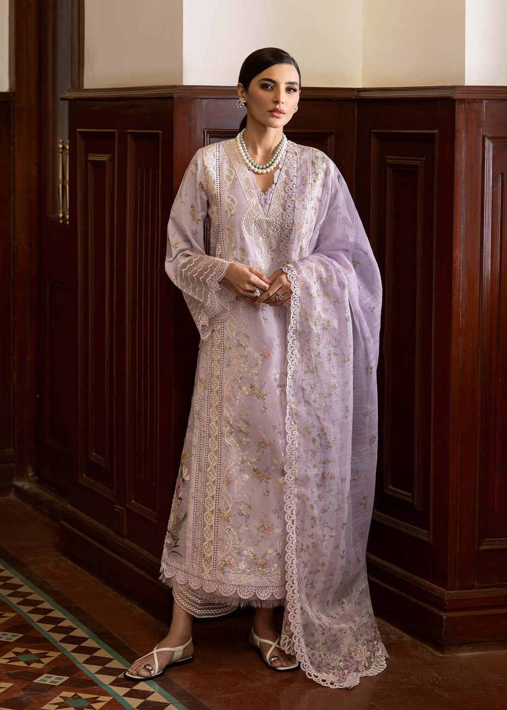 Saira Shakira | Bloom Lawn 25 | SWEET OPEL 8-A