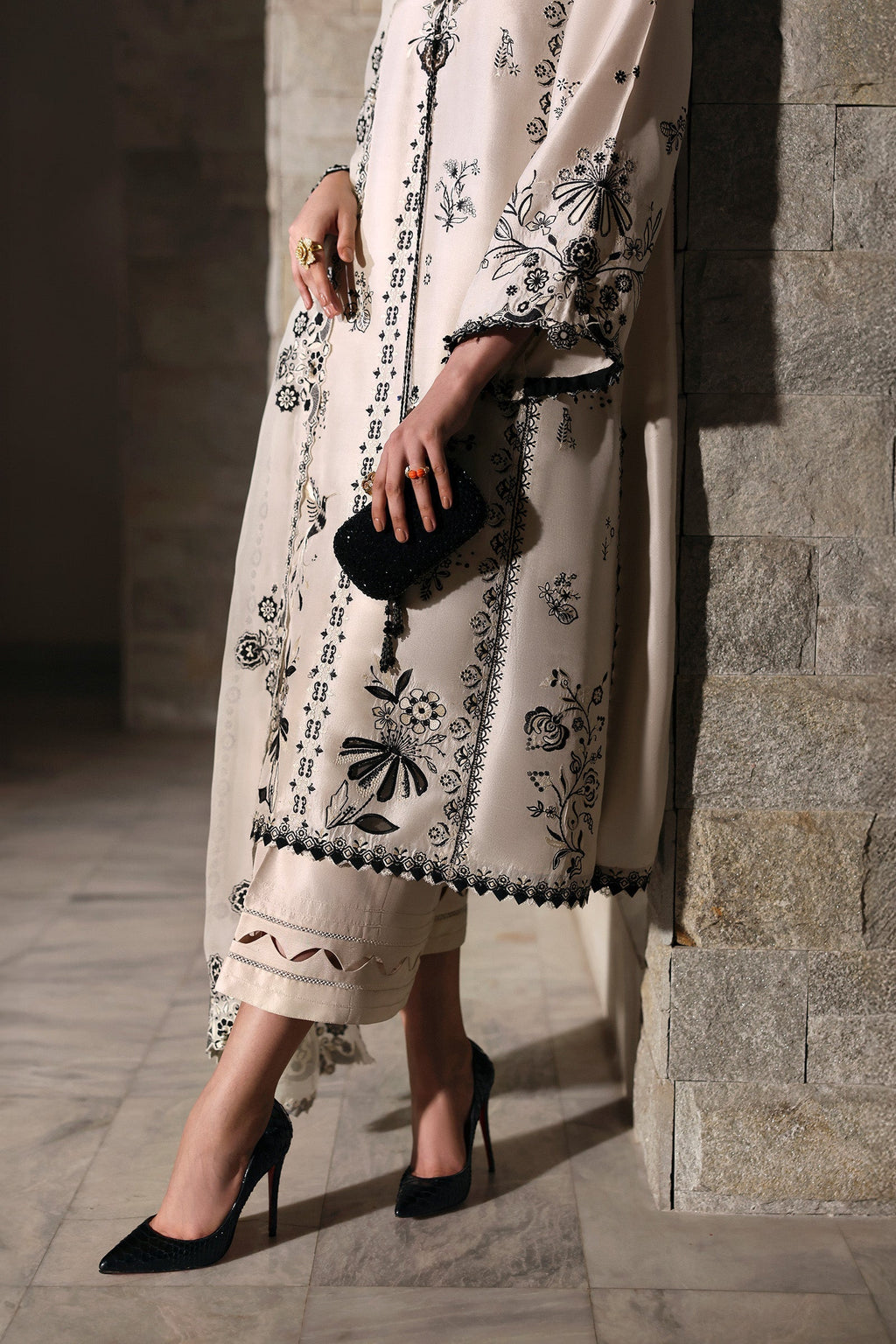 Elan | NOURA | DALIYA (EV-21481)
