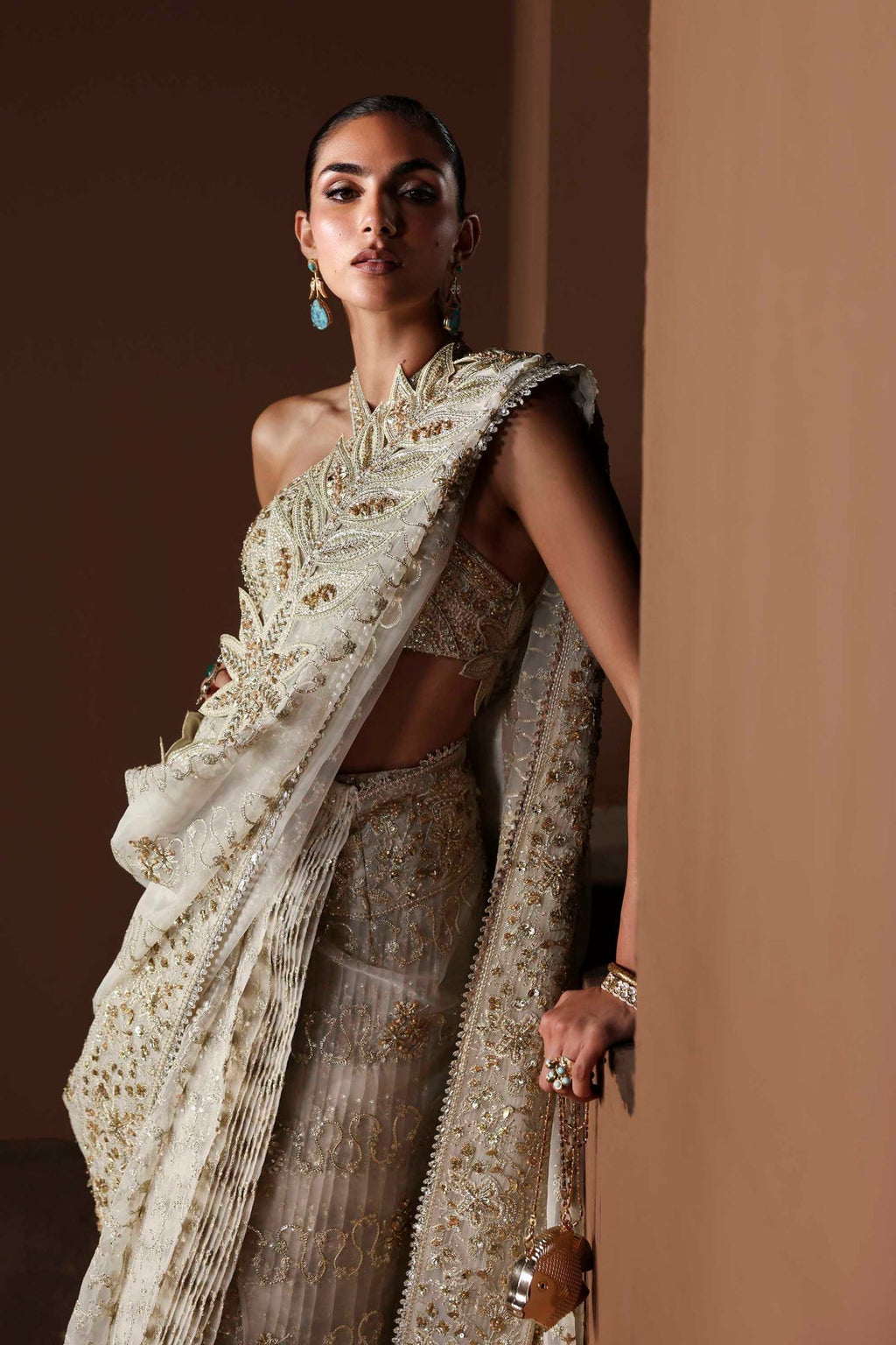 Akbar Aslam | Luxury Formals | Luna
