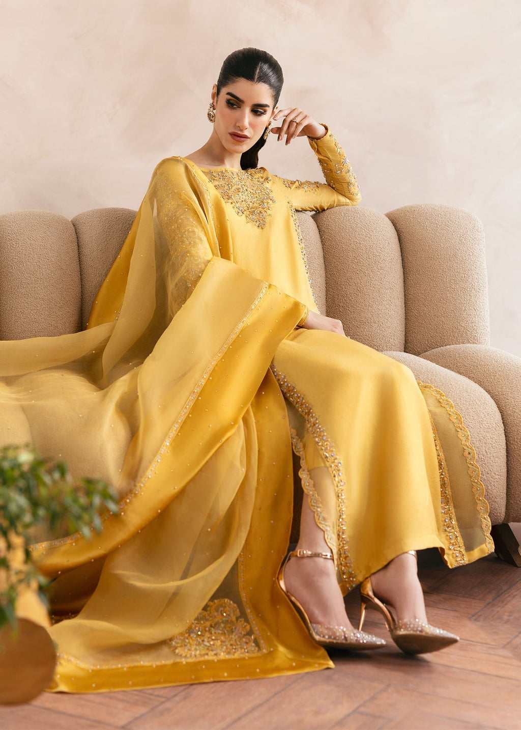 Kanwal Malik | Miray Luxury Pret |Saesha