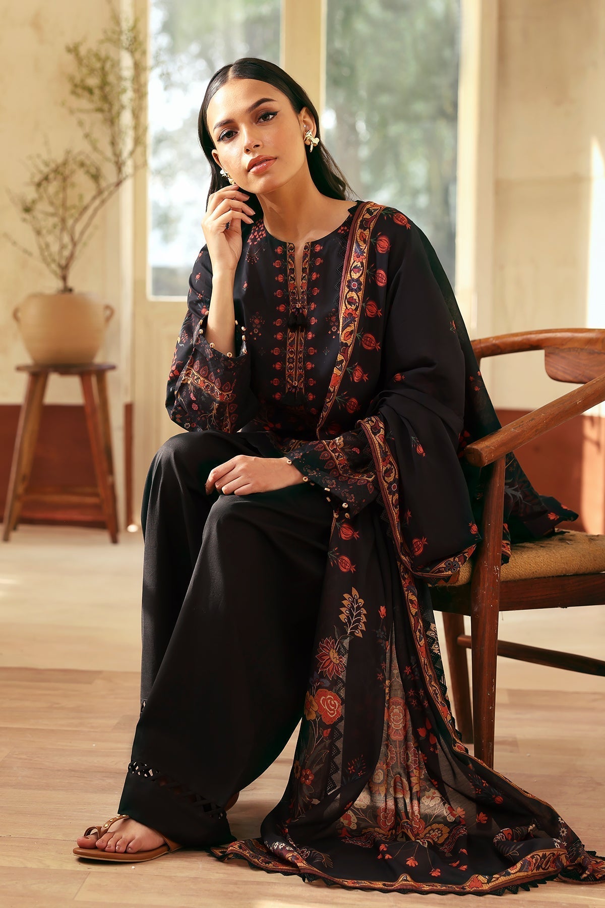Sahar | Selene 25 | Royal Noir - Riwayat-e-Khas