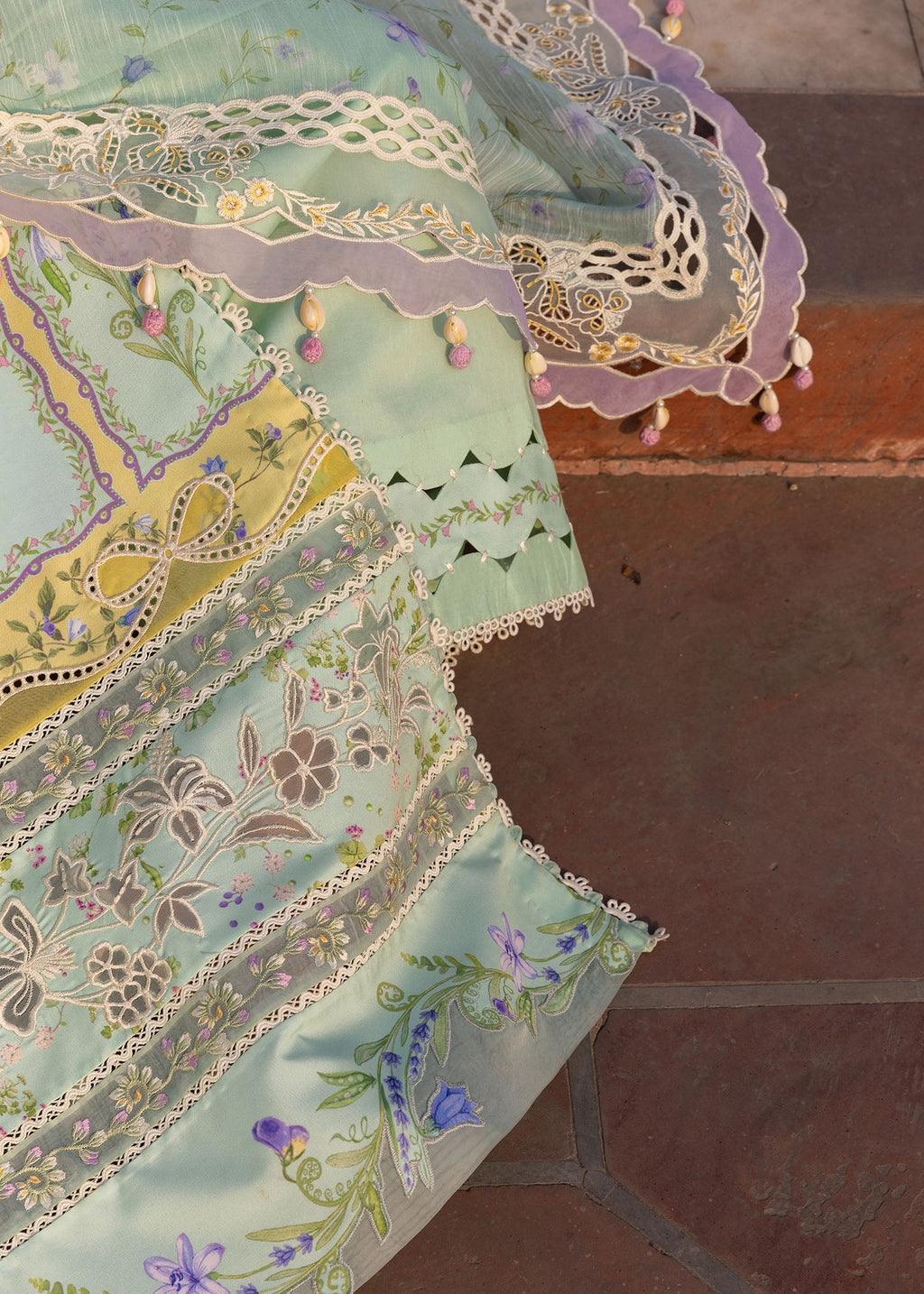 Crimson | Flow By Crimson Lawn'26 | SUN-KISSED LETTER-D9B
