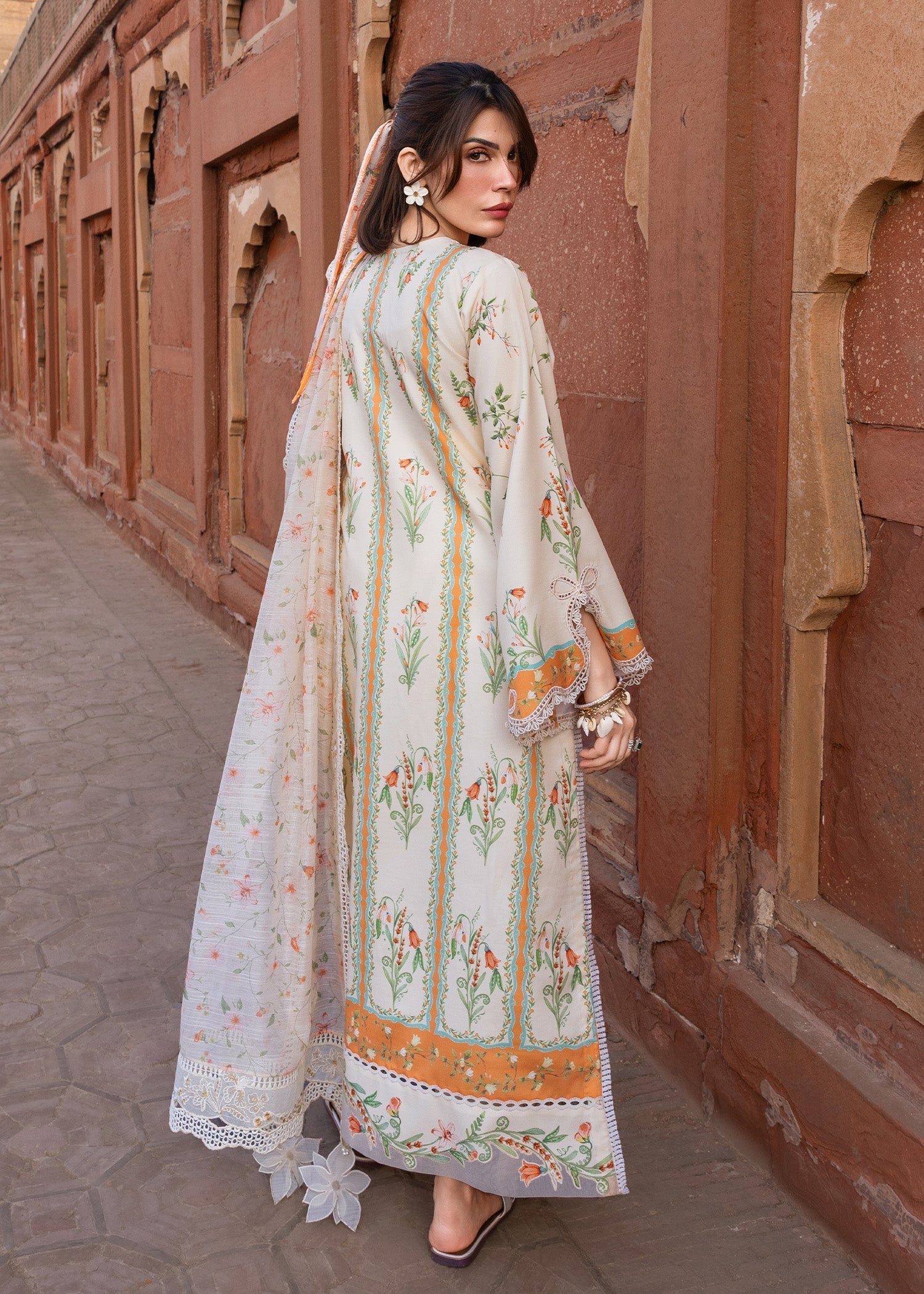 Crimson | Flow By Crimson Lawn'26 | SUN-KISSED LETTER-D9A