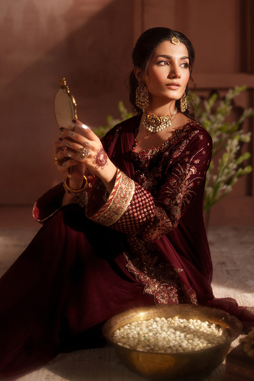 Iznik | Velvet 25 | IV-55 Embroidered Velvet