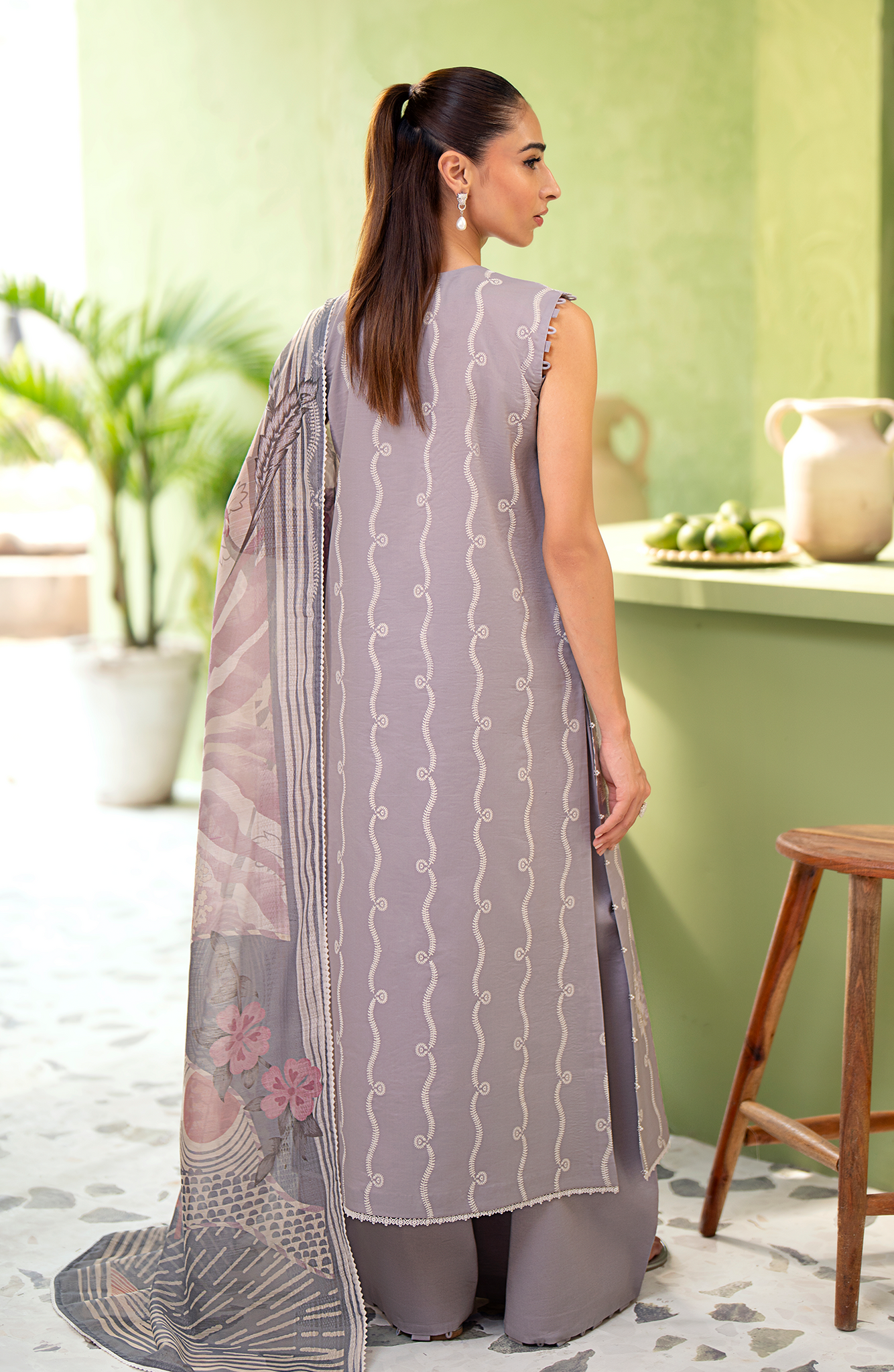 Seran | Artisan Lawn 25 | GRIS - Riwayat-e-Khas