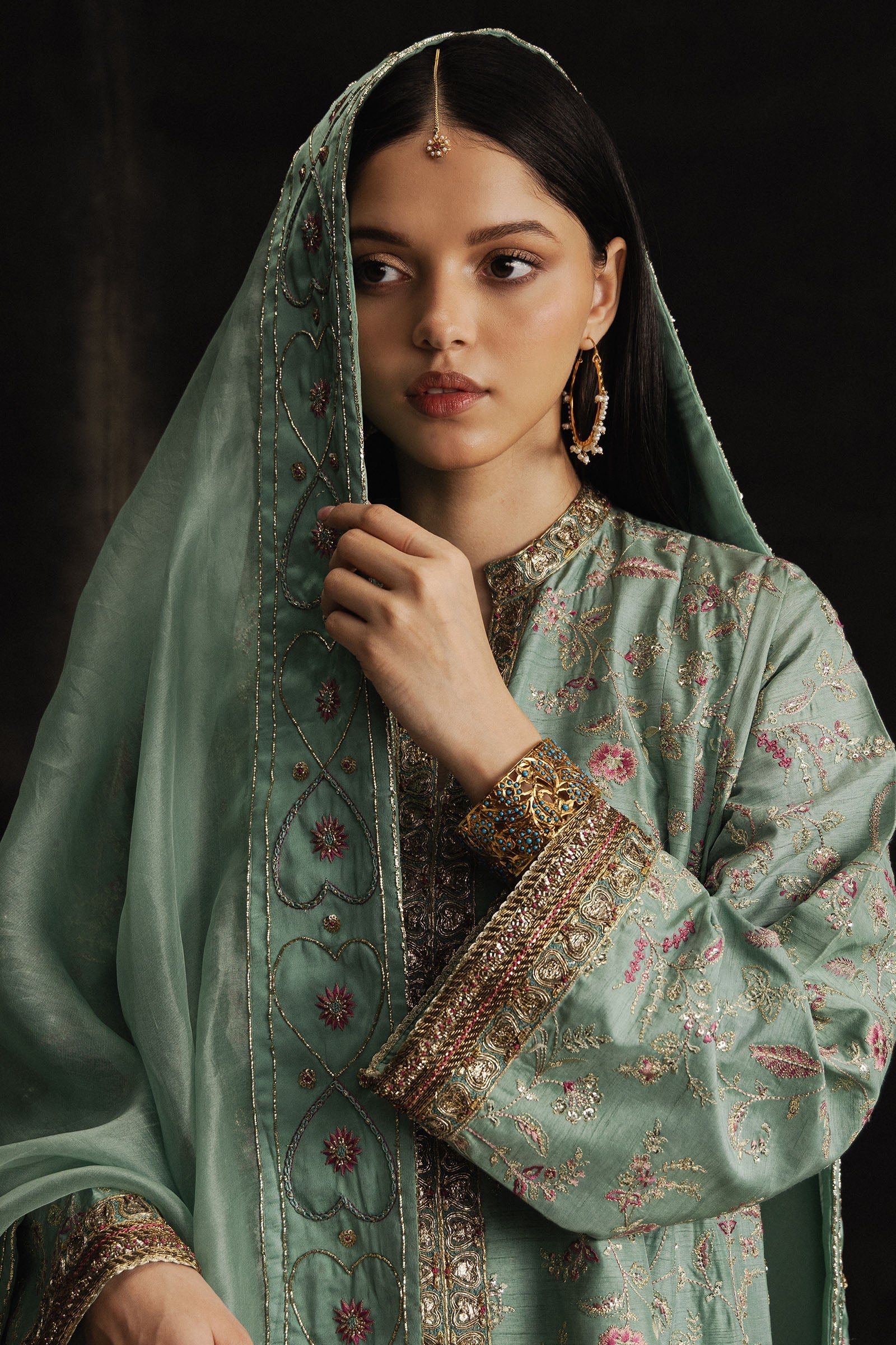 Zara Shahjahan | Studio Portraits | Anaya