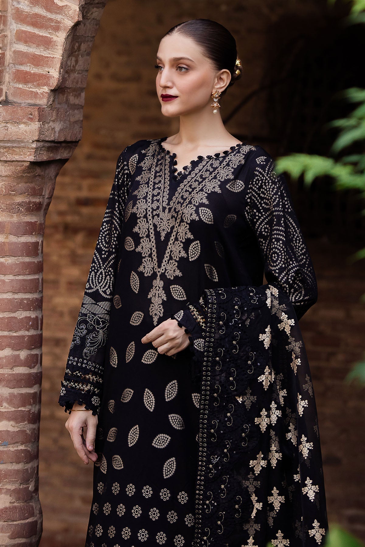 Nureh | Maya Jacquard | NJ-100