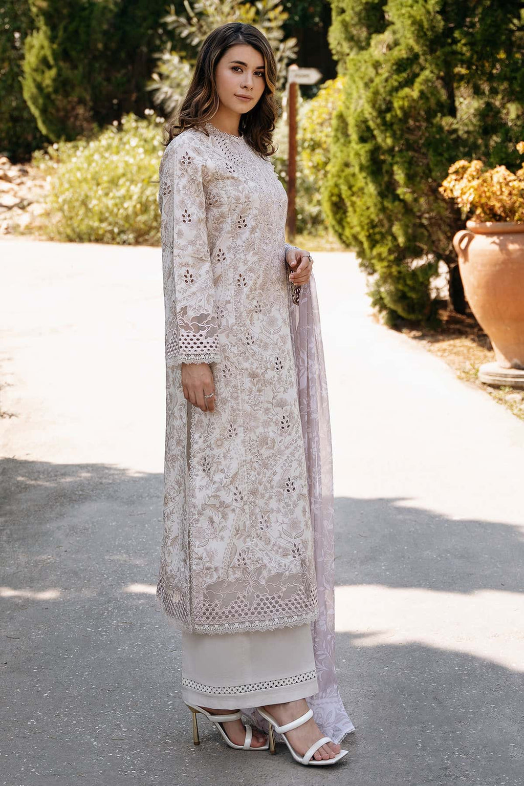Afrozeh | Damask The Holiday Edit 25 | Lunetta A - Riwayat-e-Khas