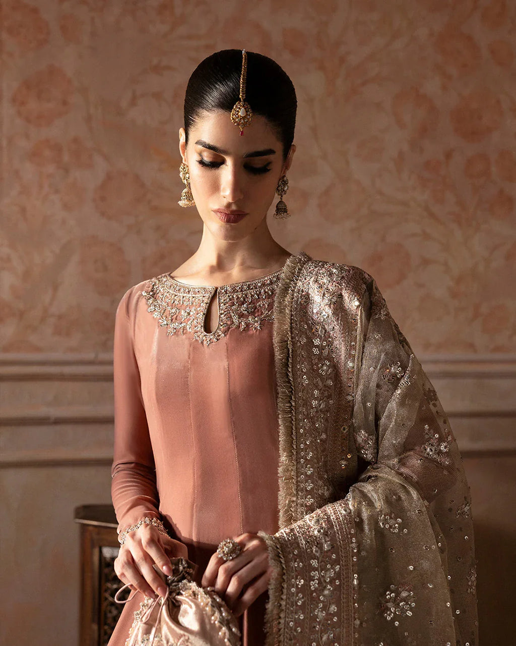 Faiza saqlain | Ismene formals | Averna