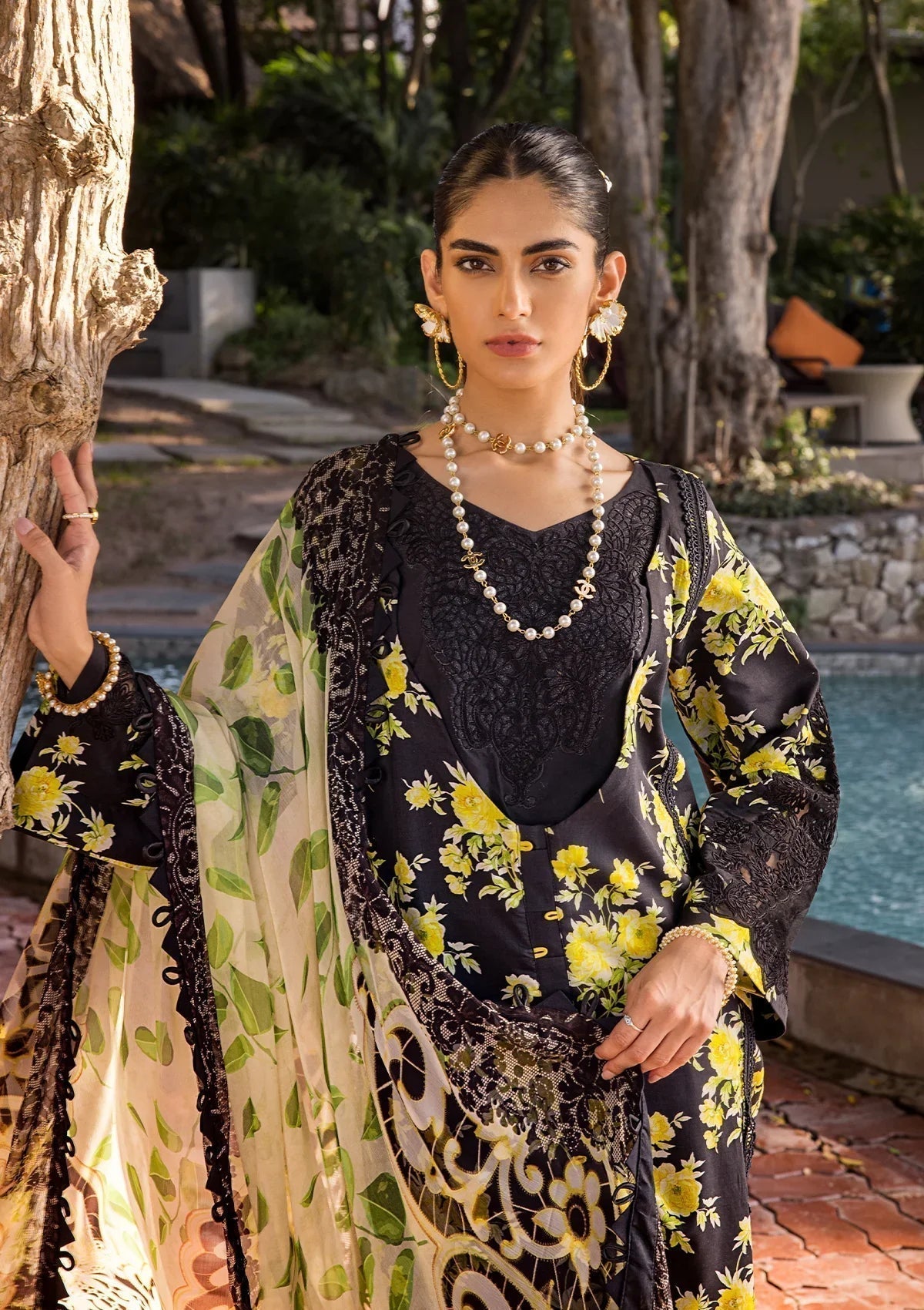 ELAF Signature Embroidered Lawn 3Pc Suit ESL-06A ECLIPSED DREAM