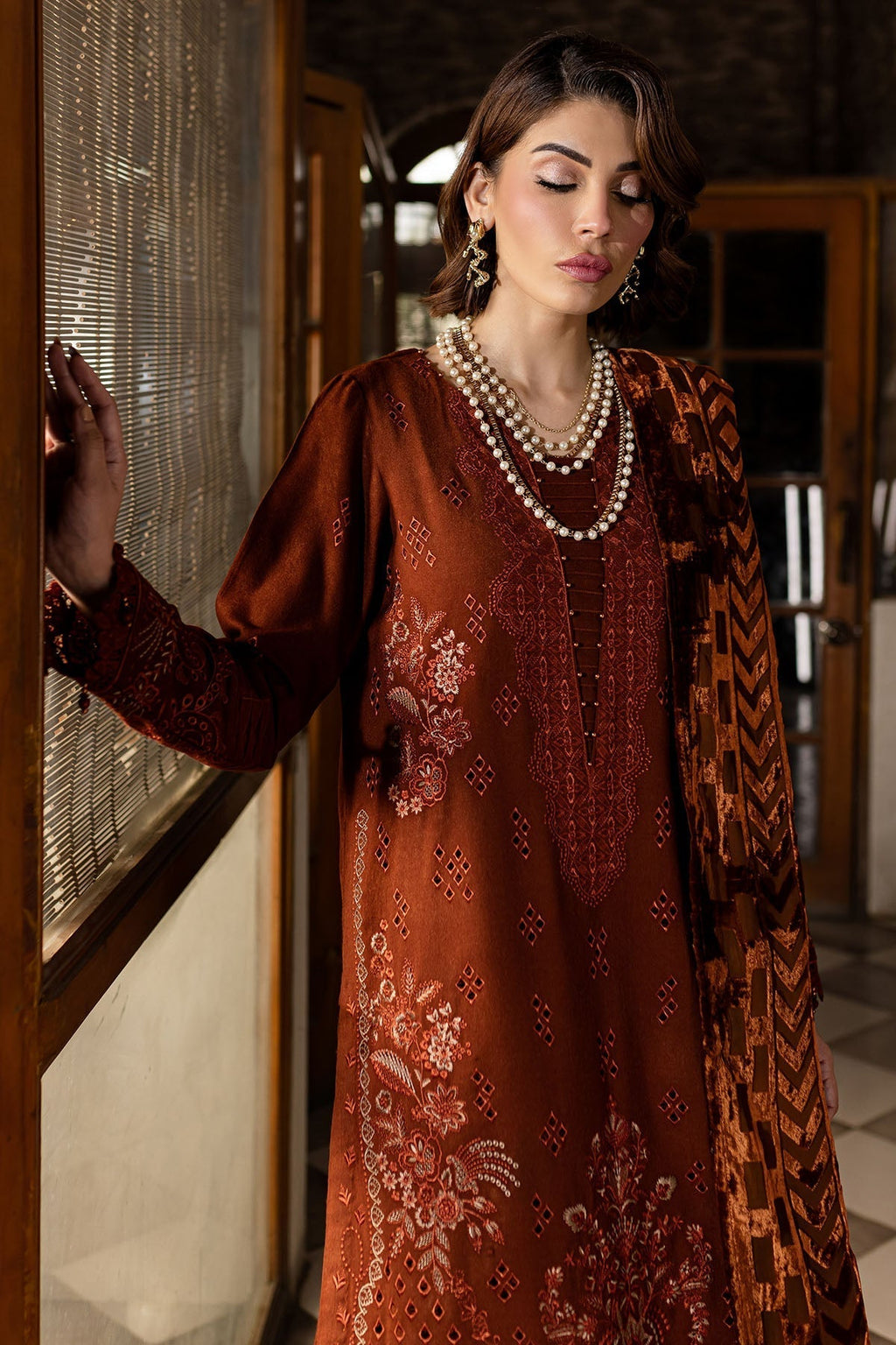Nureh | Exclusive Shawls |  NE-120