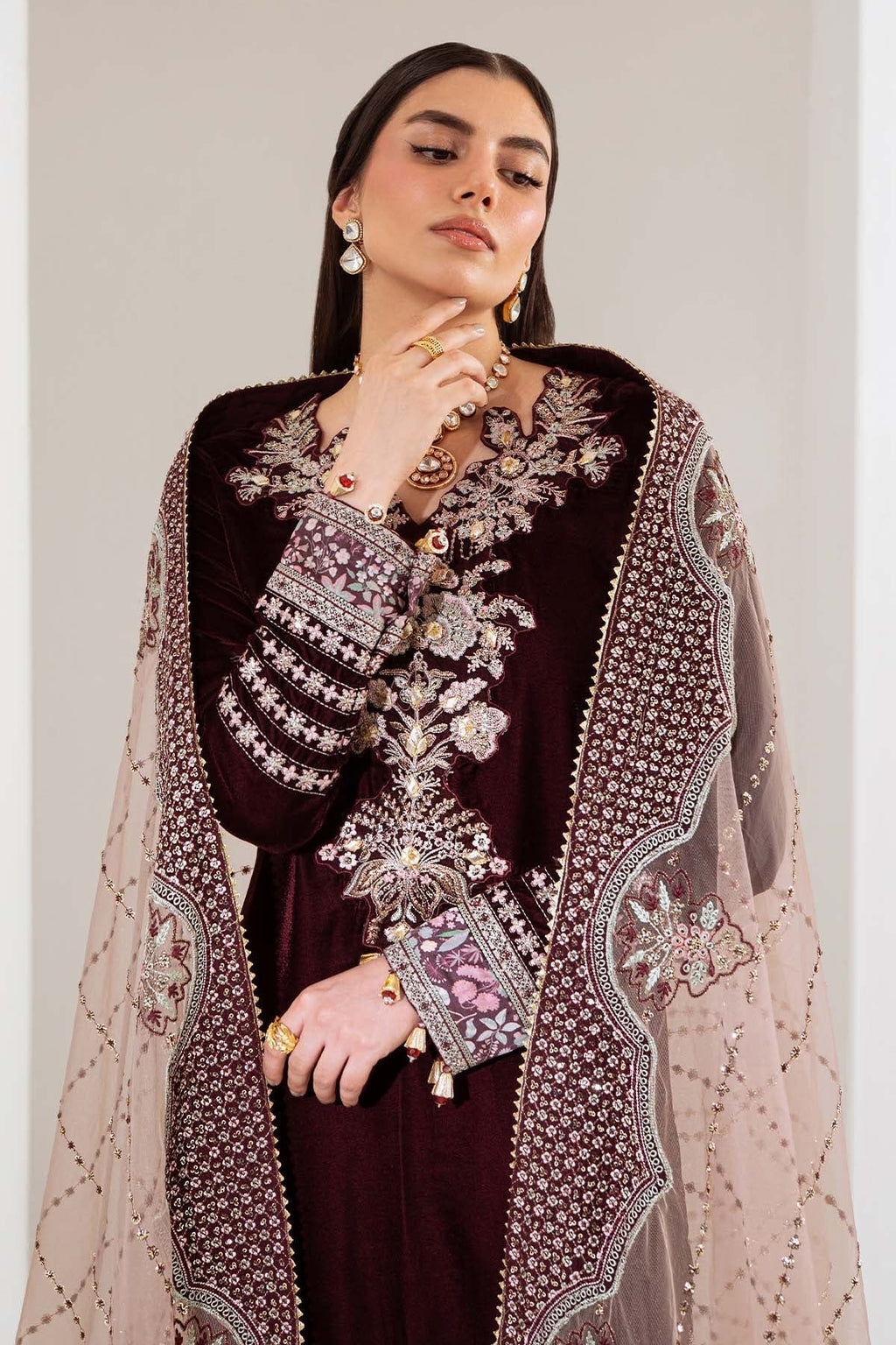Nureh | Maya Velvet | NW-110